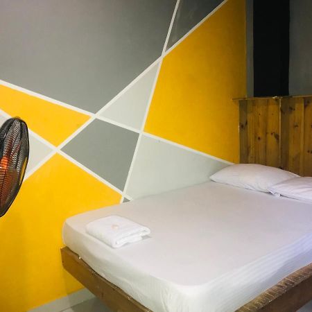 Alina Budget Hotel Kaduwela Εξωτερικό φωτογραφία