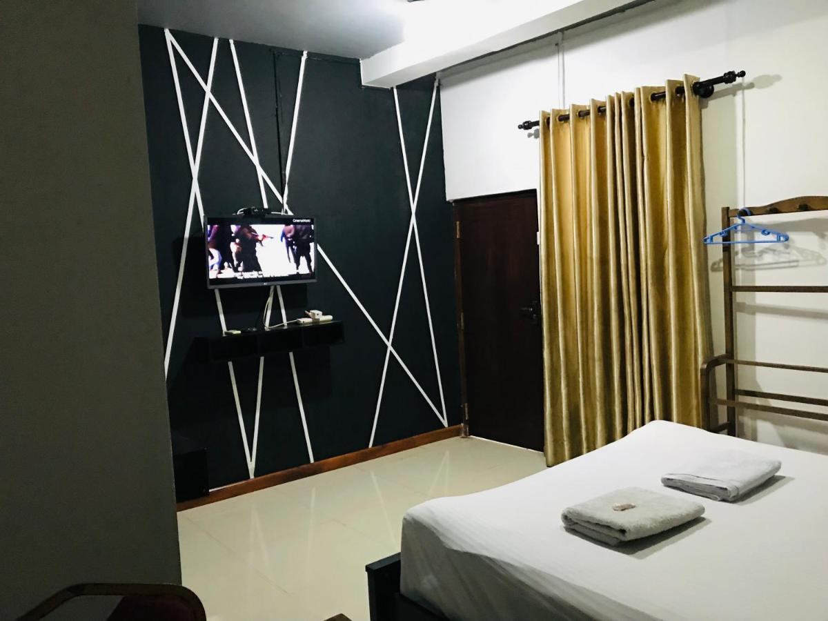 Alina Budget Hotel Kaduwela Εξωτερικό φωτογραφία