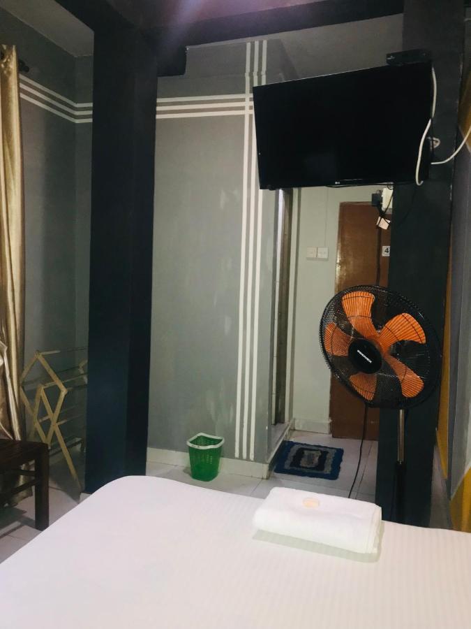 Alina Budget Hotel Kaduwela Εξωτερικό φωτογραφία