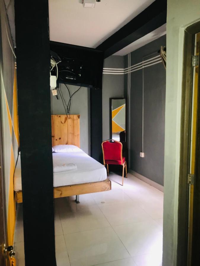 Alina Budget Hotel Kaduwela Εξωτερικό φωτογραφία