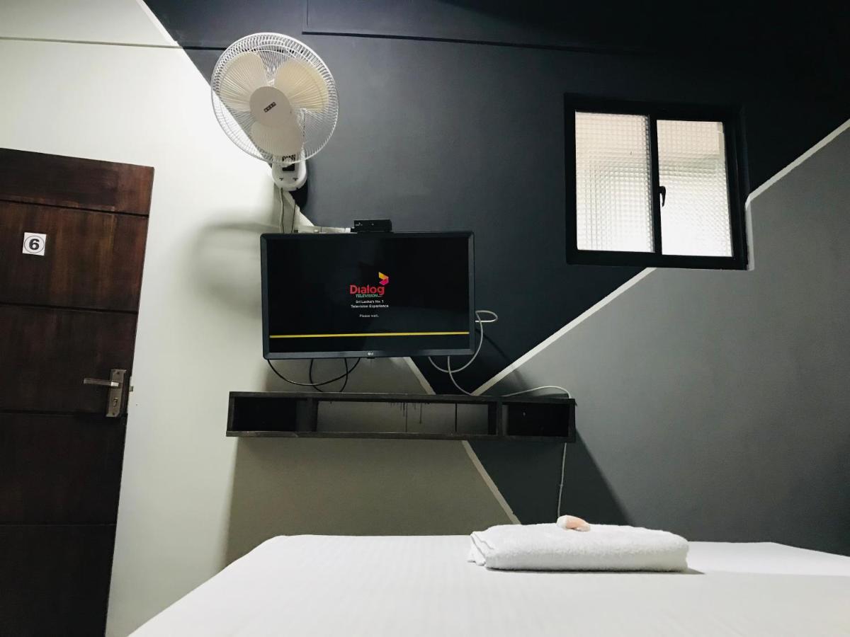 Alina Budget Hotel Kaduwela Εξωτερικό φωτογραφία