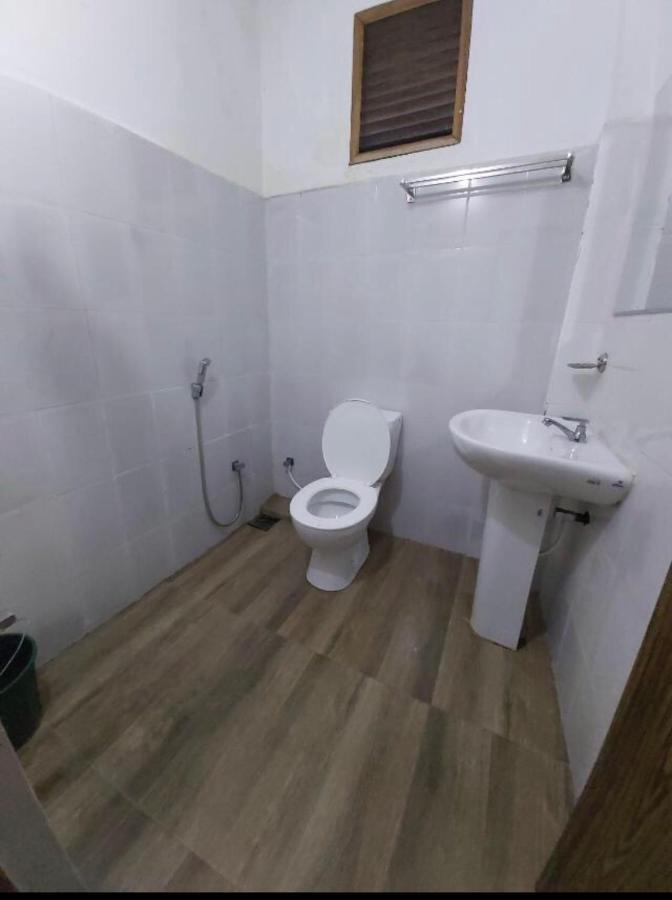 Alina Budget Hotel Kaduwela Εξωτερικό φωτογραφία